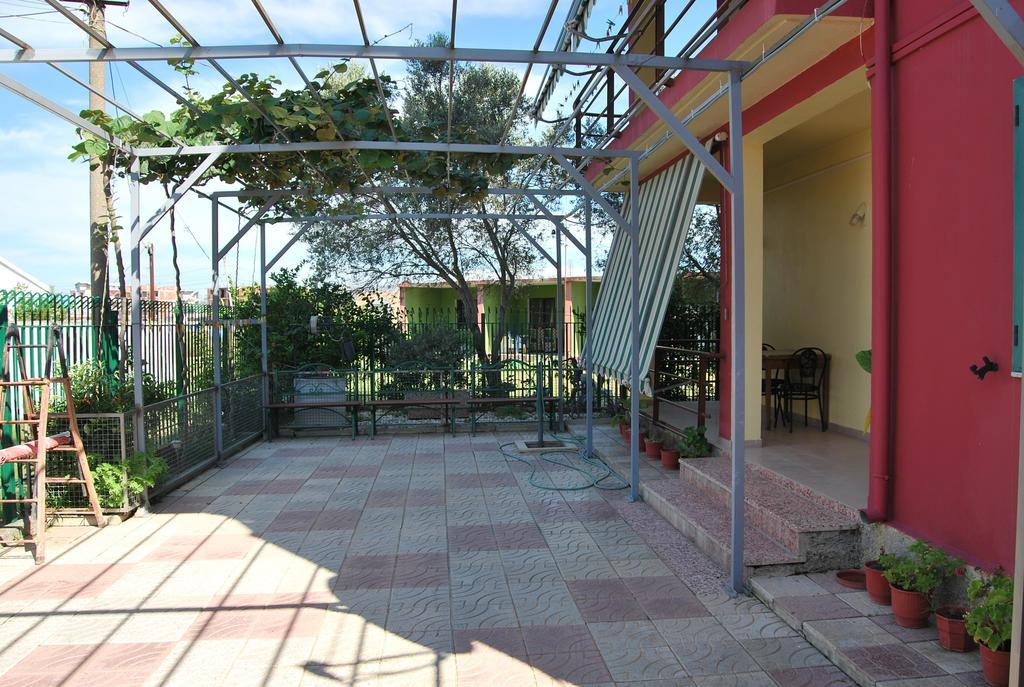 H And H Guesthouse Velipoje Luaran gambar